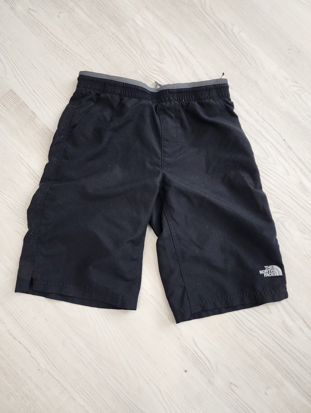 The North Face Boys swim Trunks shorts size medium 10/12